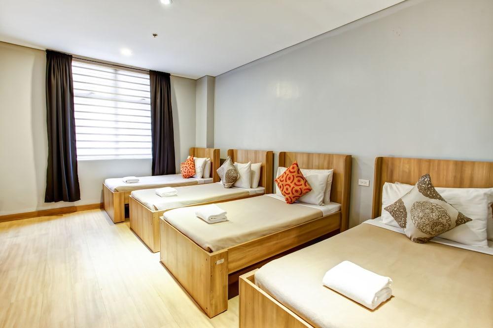 เมดิสัน 101 โฮเต็ล + ทาวเวอร์ Hotel เกซอนซิตี้ ภายนอก รูปภาพ