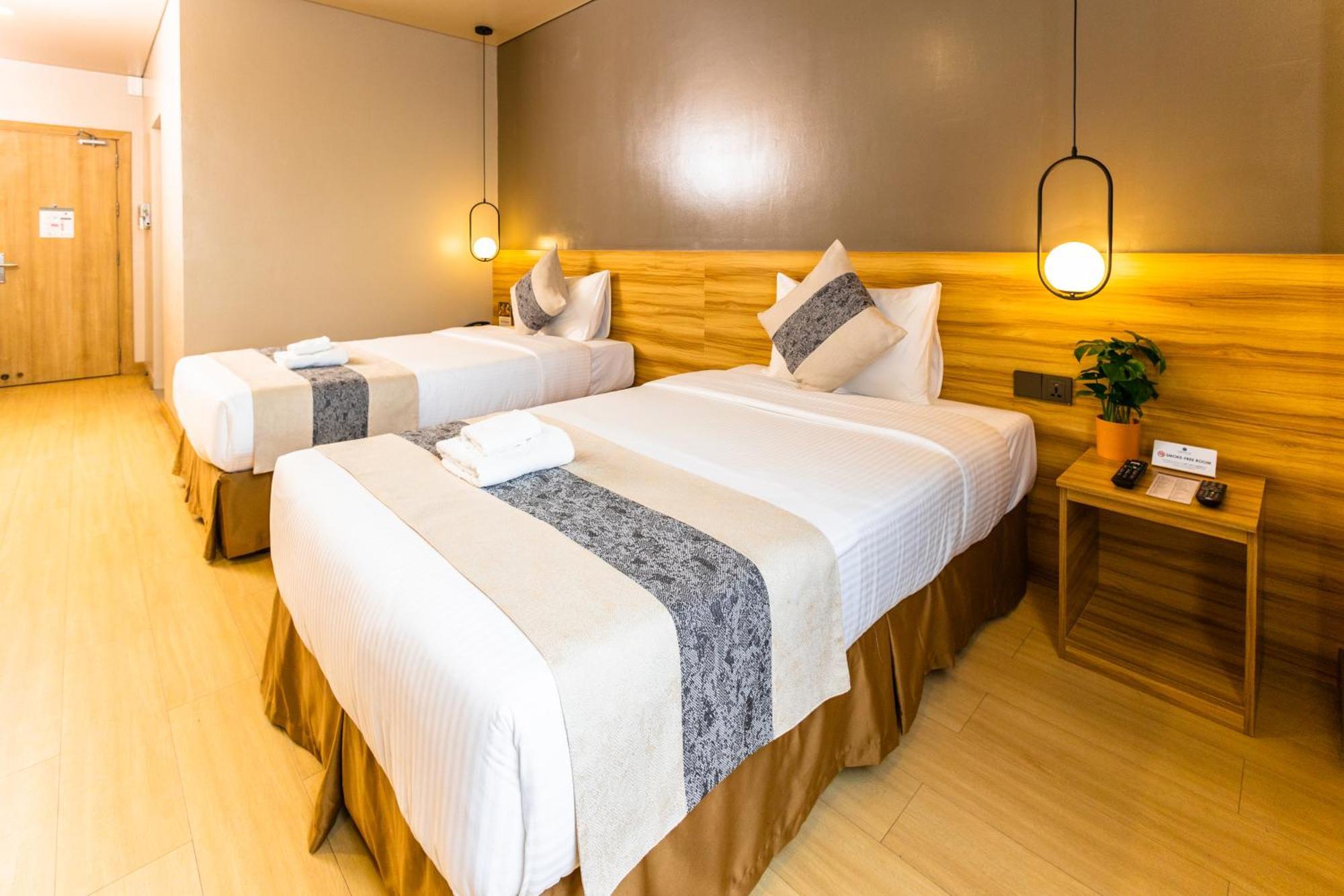 เมดิสัน 101 โฮเต็ล + ทาวเวอร์ Hotel เกซอนซิตี้ ภายนอก รูปภาพ
