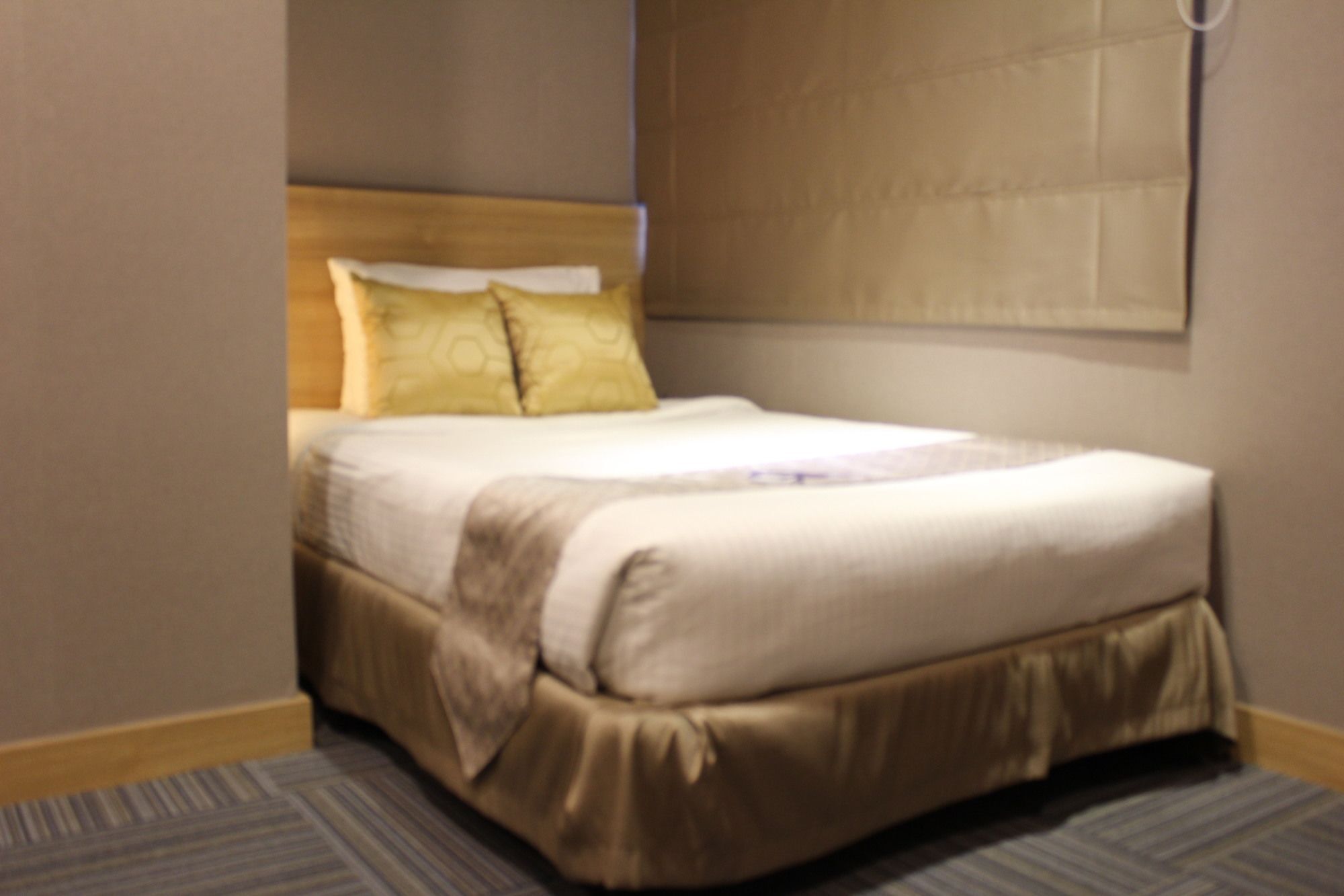 เมดิสัน 101 โฮเต็ล + ทาวเวอร์ Hotel เกซอนซิตี้ ภายนอก รูปภาพ