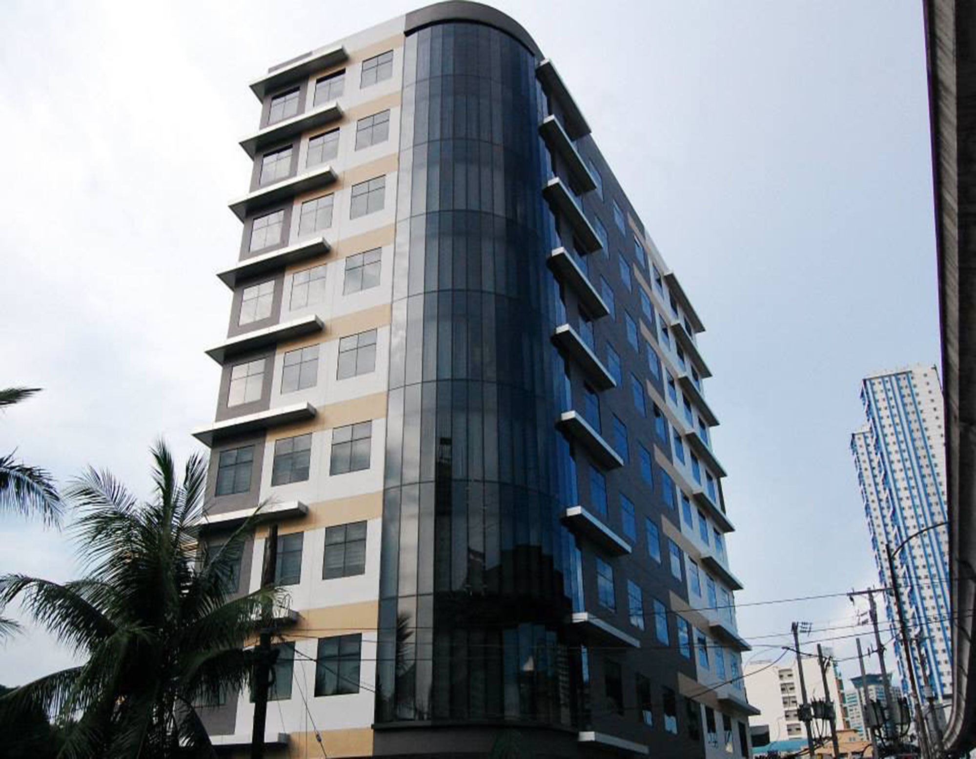 เมดิสัน 101 โฮเต็ล + ทาวเวอร์ Hotel เกซอนซิตี้ ภายนอก รูปภาพ