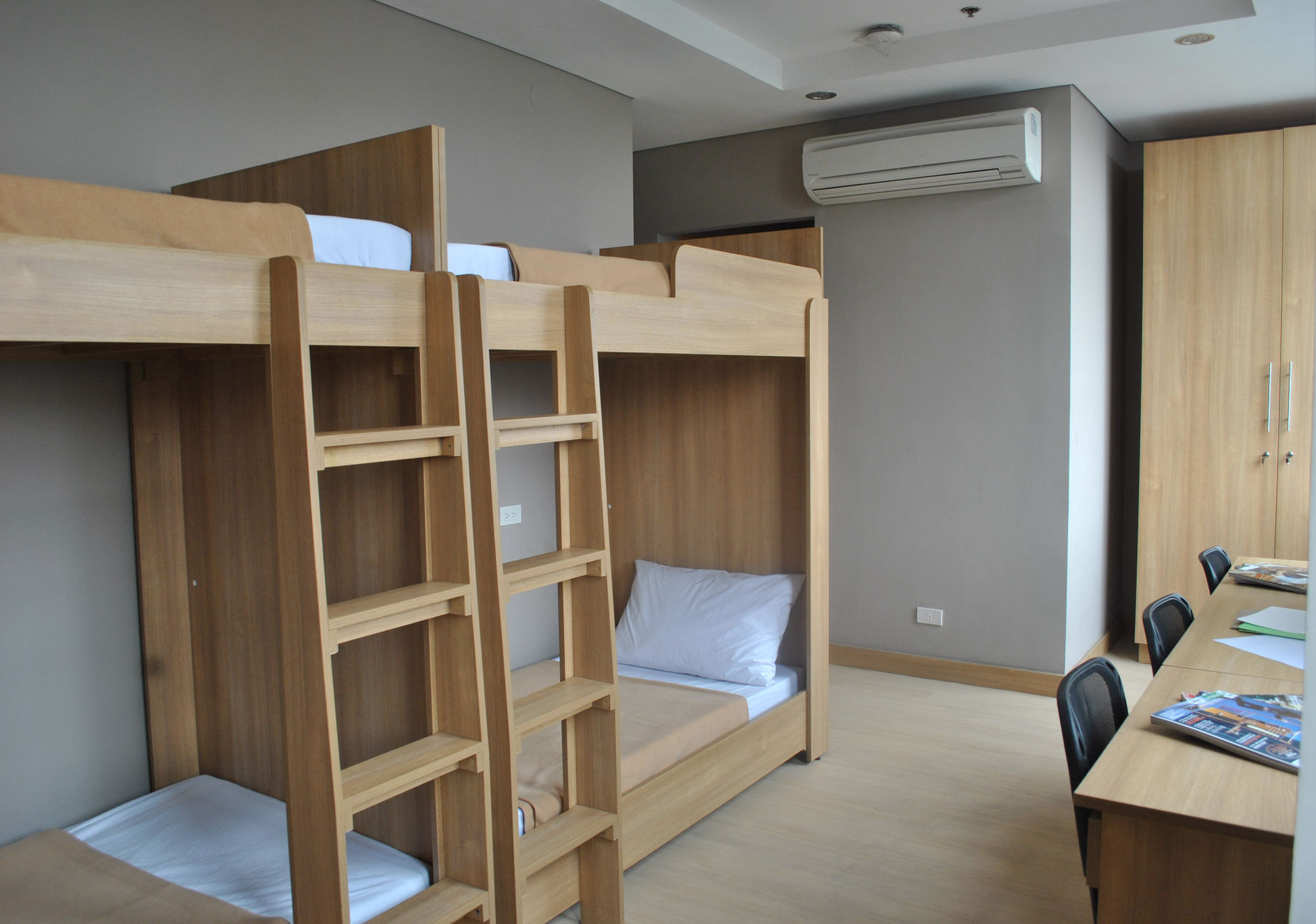 เมดิสัน 101 โฮเต็ล + ทาวเวอร์ Hotel เกซอนซิตี้ ภายนอก รูปภาพ
