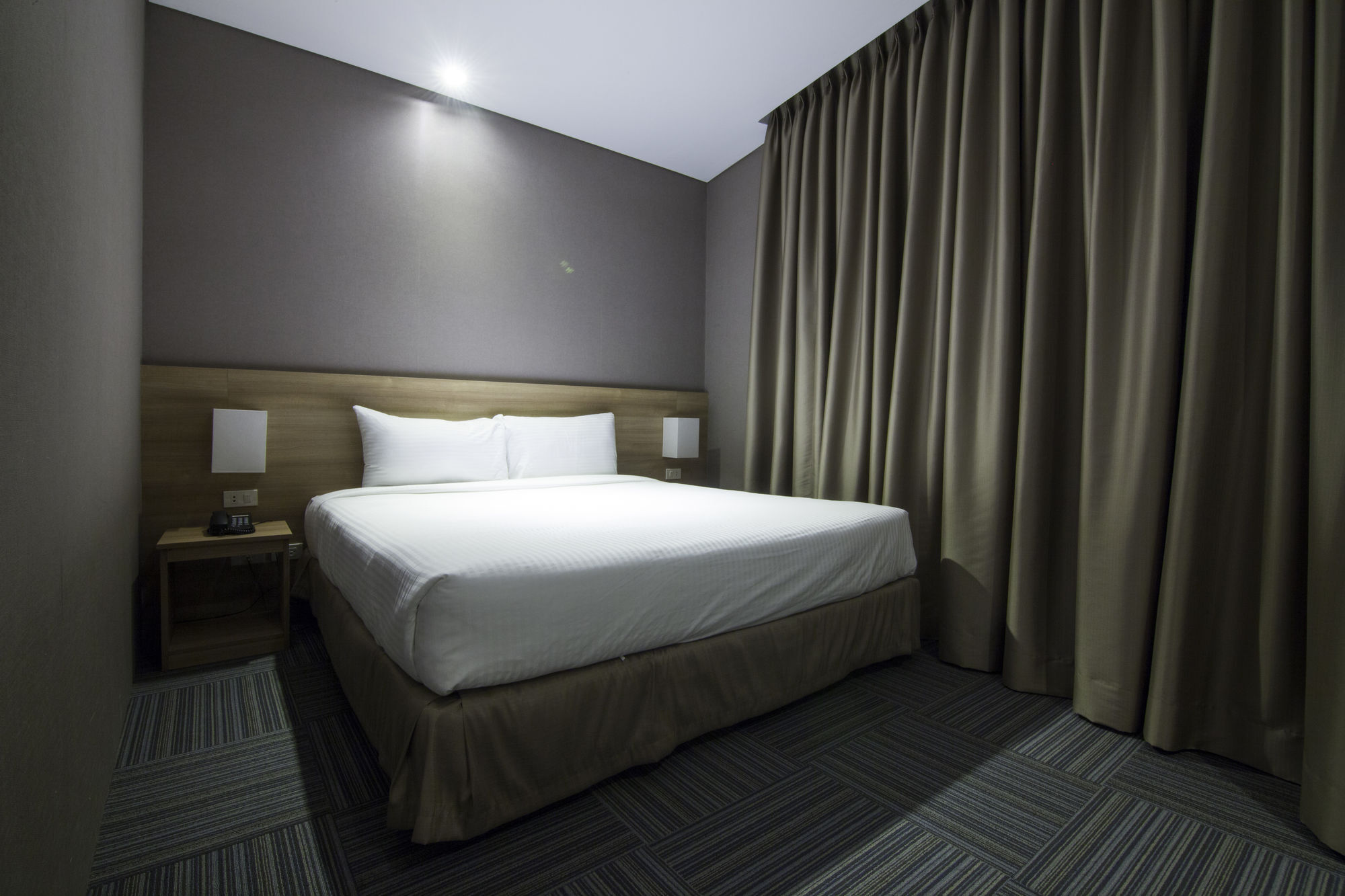 เมดิสัน 101 โฮเต็ล + ทาวเวอร์ Hotel เกซอนซิตี้ ภายนอก รูปภาพ
